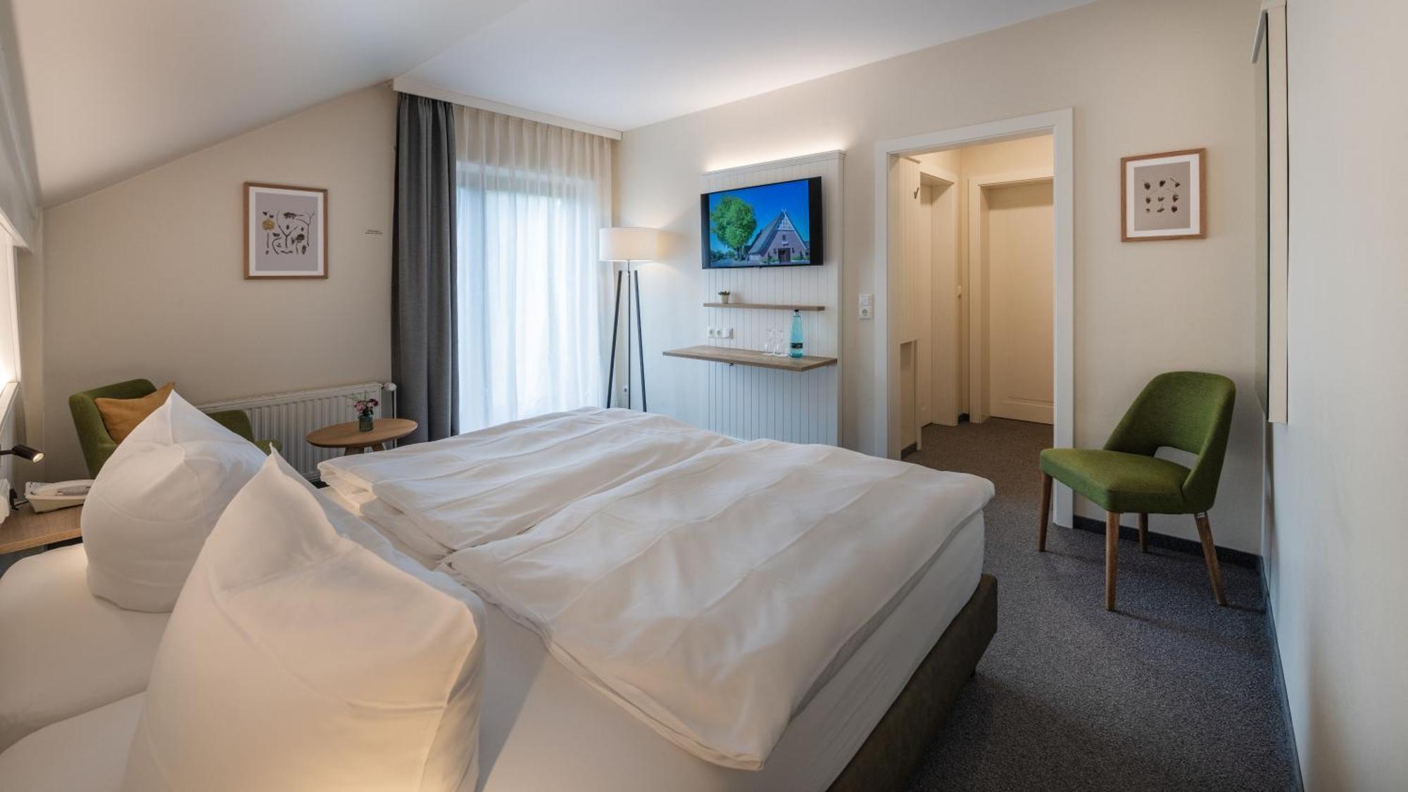 Landhotel Zur Eiche Buxtehude Exterior photo